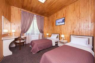 Комплексы для отдыха с коттеджами/бунгало Комплекс Отдыха Ёлки-Палки Одесса Коттедж Делюкс-4