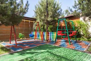 Комплексы для отдыха с коттеджами/бунгало Комплекс Отдыха Ёлки-Палки Одесса-6