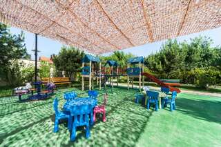 Комплексы для отдыха с коттеджами/бунгало Комплекс Отдыха Ёлки-Палки Одесса-7